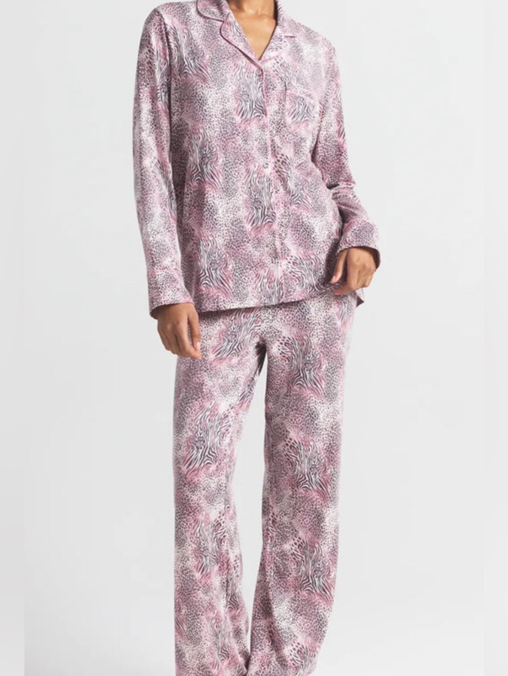 SKIMS SLEEP LONG SLEEVE
BUTTON UP SET